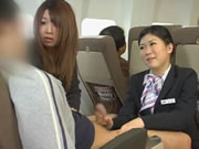 जापानी उड़ान परिचर विचारशील सेवा