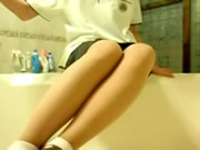 ताइवान लड़की हस्तमैथुन में स्नानघर