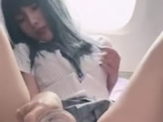 एशियाई लड़की हस्तमैथुन पर के विमान