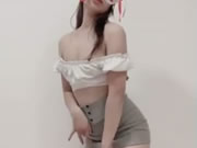 सेक्सी एशियाई फॉक्स मुखौटा नृत्य प्रलोभन